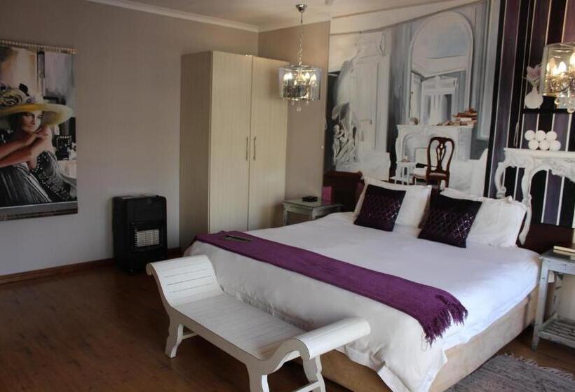 プールの見えるデラックスルーム, House And Heart Guest House