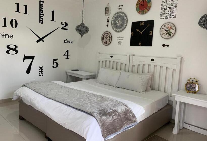 キングサイズベッドのスタンダードルーム, House And Heart Guest House