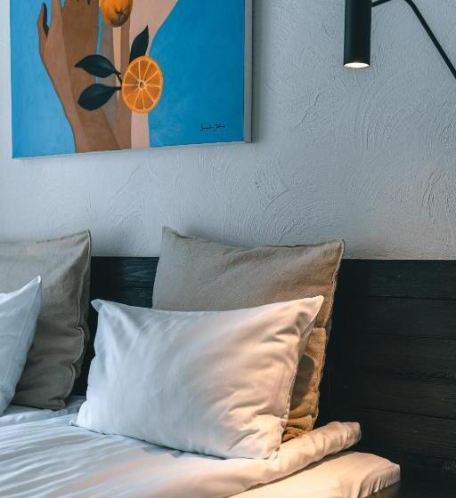 استودیوی استاندارد, Brother House Kaunas