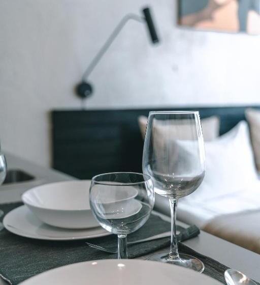 استودیوی استاندارد, Brother House Kaunas