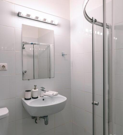 استودیوی استاندارد, Brother House Kaunas
