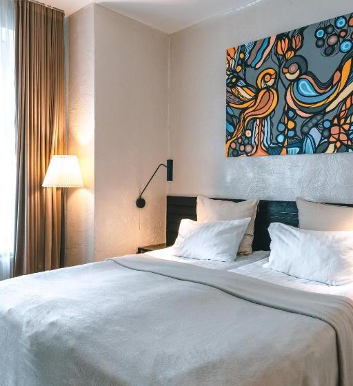 استودیوی استاندارد, Brother House Kaunas