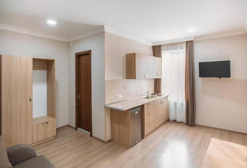 اتاق سوپریور سه تخته, Royal Bakuriani