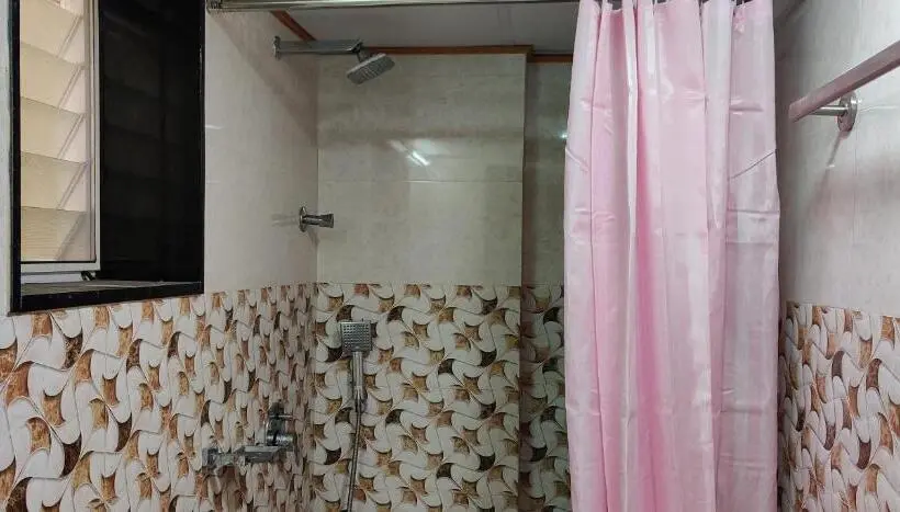 Chambre Standard Individuelle, Kumaran Millenium Residency