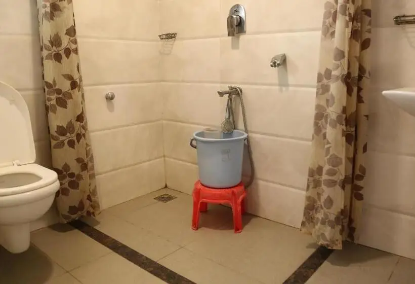 Chambre Deluxe, Kumaran Millenium Residency