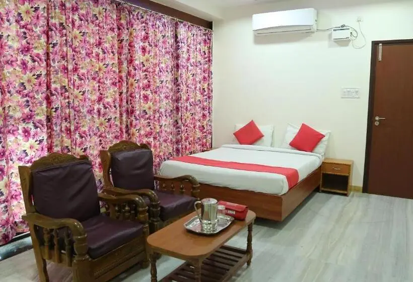 Chambre Deluxe, Kumaran Millenium Residency