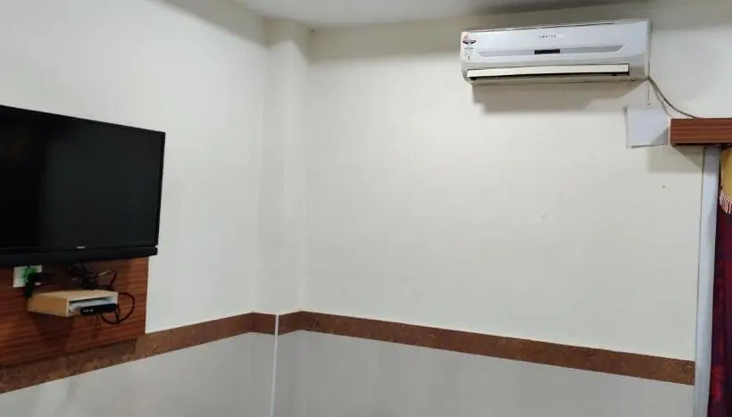 Suite Deluxe, Kumaran Millenium Residency