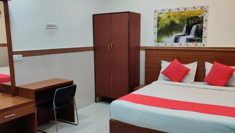 디럭스 스위트, Kumaran Millenium Residency