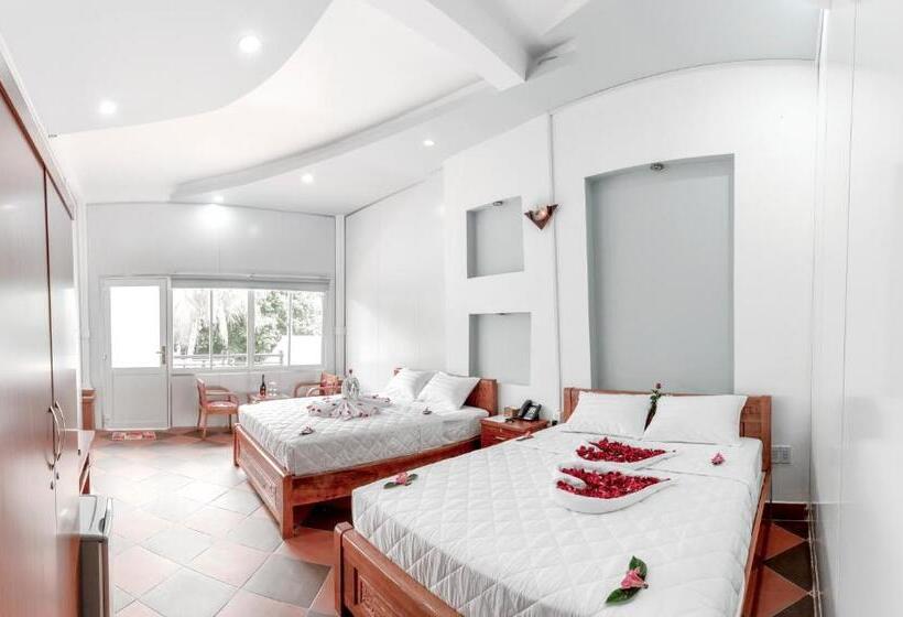 اتاق خانوادگی, Le Huynh Mui Ne