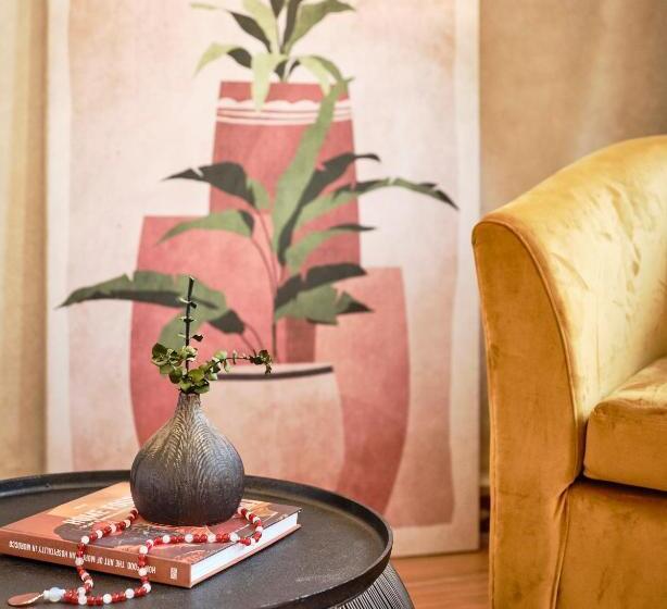 سوییت خانوادگی, Dar Jasmine