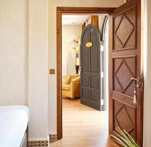 سوییت خانوادگی, Dar Jasmine