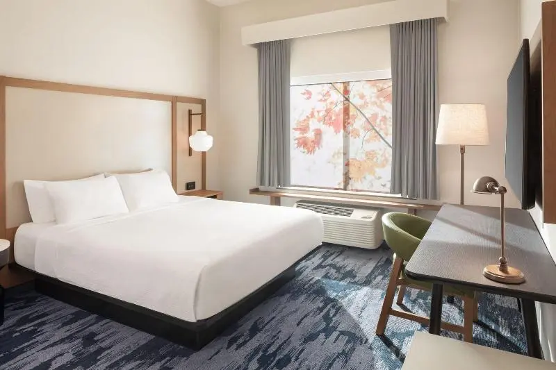 キングサイズベッドのスタンダードルーム, Fairfield Inn & Suites By Marriott Fresno North/shaw Avenue