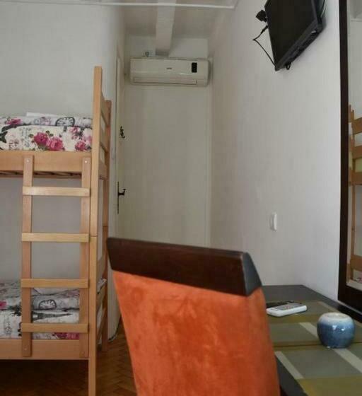 اتاق استاندارد چهار تخته, Exit Labirint Centar