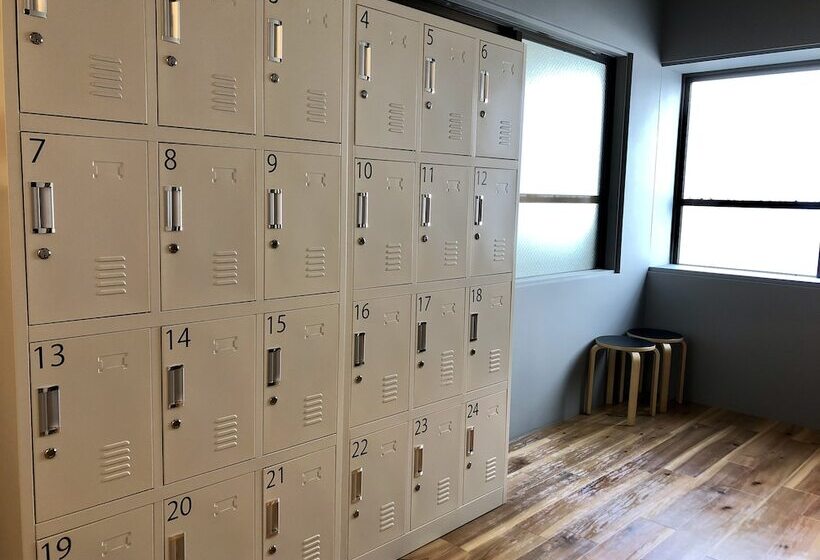 מיטה בחדר משותף, Santiago Guesthouse Naha