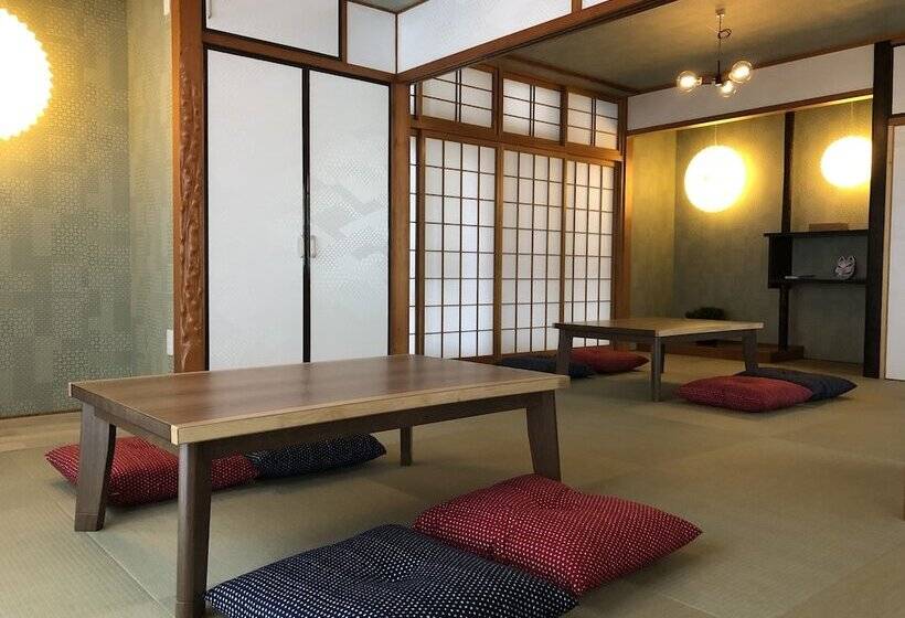 מיטה בחדר משותף, Santiago Guesthouse Naha