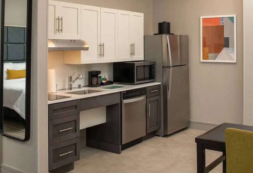 スイート, Homewood Suites By Hilton Belmont