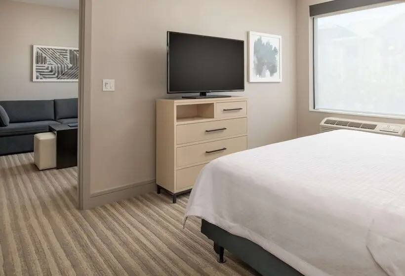 スイート, Homewood Suites By Hilton Belmont