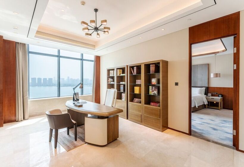 Люкс с Видом, Wyndham Grand Plaza Royale Yuzhou Xiamen Wuyuan Bay