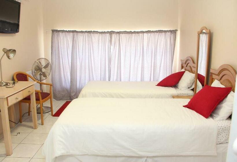 חדר דלוקס, Fomo Lodge