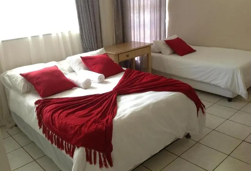Perhehuone, Fomo Lodge