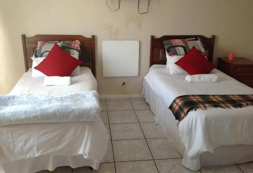 Perhesviitti, Fomo Lodge