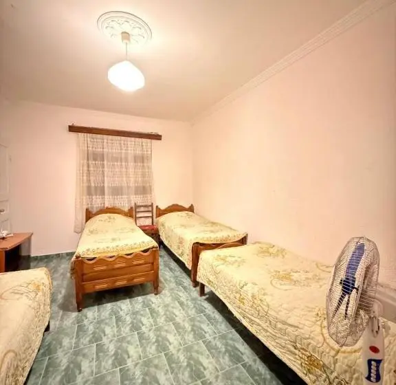 اتاق کلاسیک چهارنفره, Lambada House