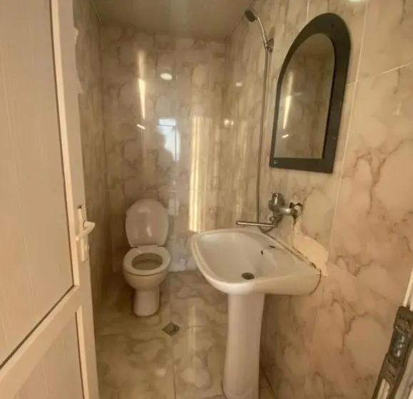 اتاق پریمیوم چهارنفره, Lambada House