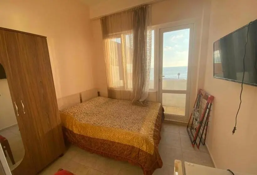 اتاق پریمیوم چهارنفره, Lambada House