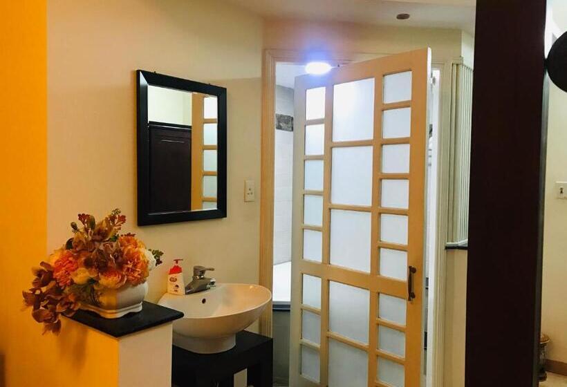 اتاق لوکس با وان آب گرم, Khang Homestay
