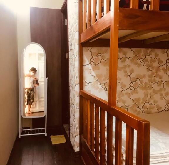 اتاق استاندارد سه نفره, Khang Homestay