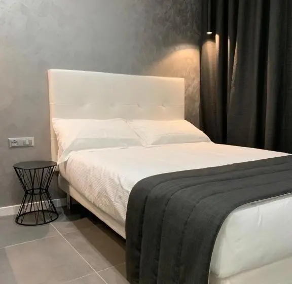 اتاق استاندارد یک نفره, Aparthotel Bossi