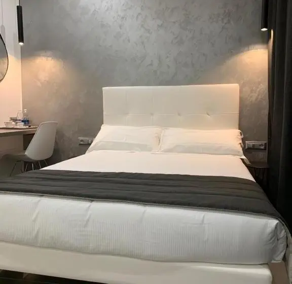 اتاق استاندارد یک نفره, Aparthotel Bossi
