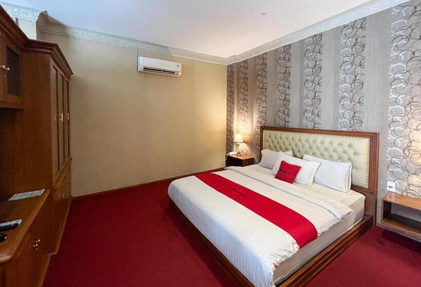 标准工作室, Capital O Mutiara Hijau