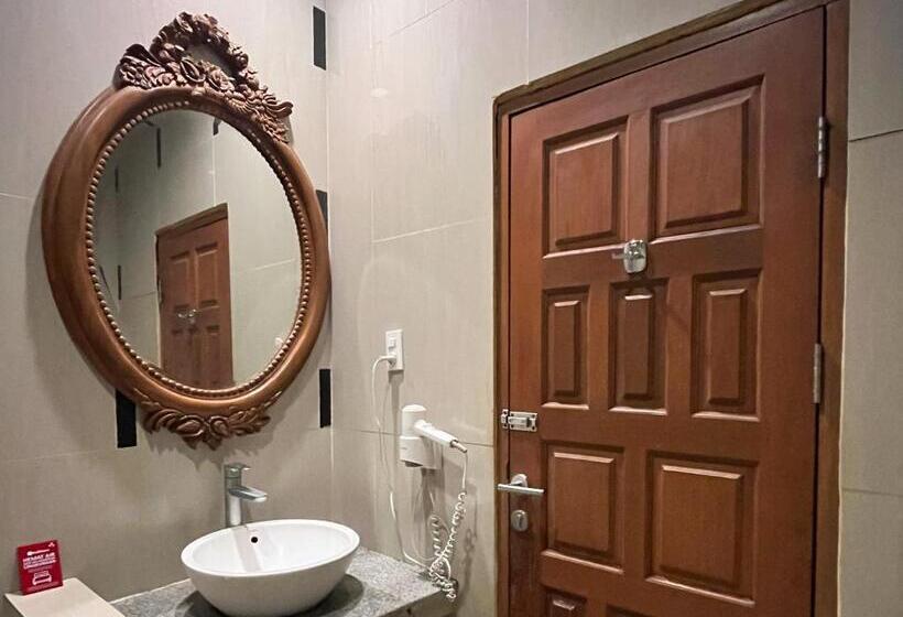 エクゼクティブトリプル, Capital O Mutiara Hijau