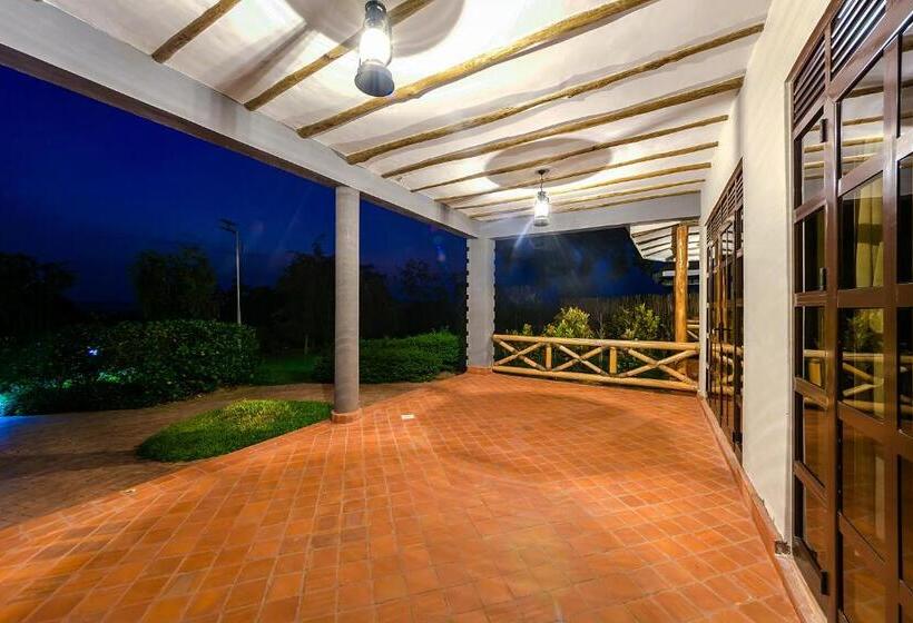 اتاق لوکس, Emburara Farm Lodge