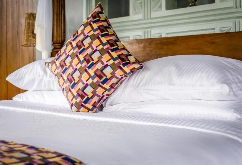 سوییت, Emburara Farm Lodge