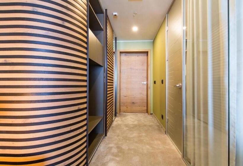 اتاق لوکس با تخت بزرگ, Gorski Hotel & Spa