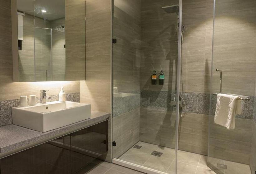 اتاق استاندارد, K