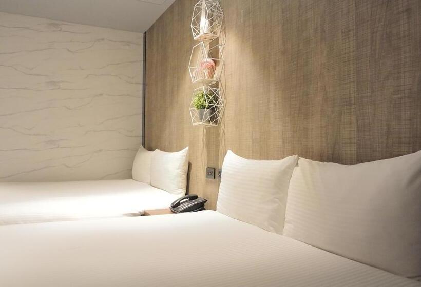 اتاق لوکس خانوادگی, K