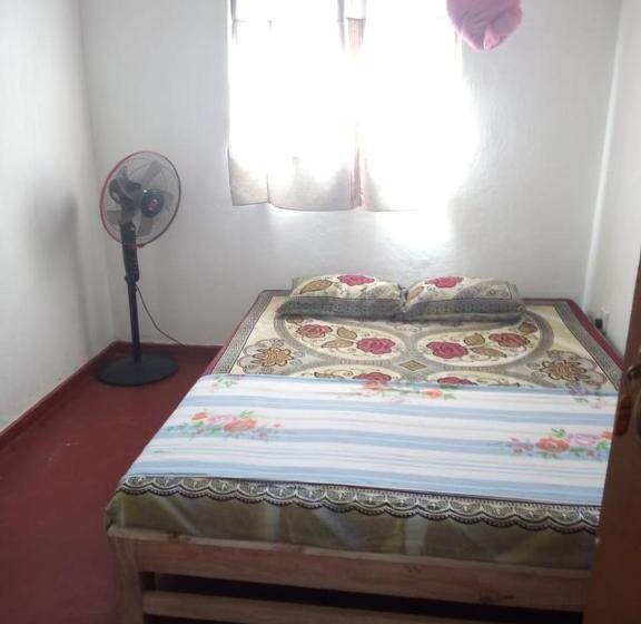 اتاق لوکس, Triple One Villa