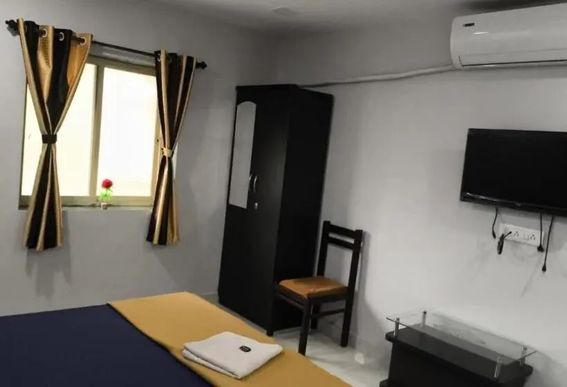 Deluxe Familienzimmer, Radhakrishna