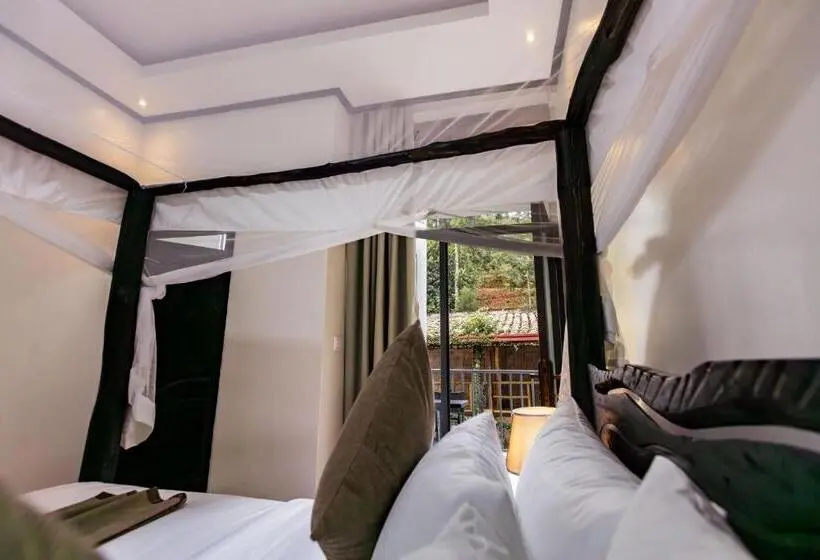 اتاق لوکس, Kingfisher By The Green Resort