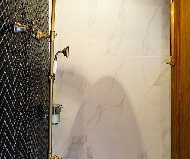 Кровать в Общей Комнате, Khunluang Hostel