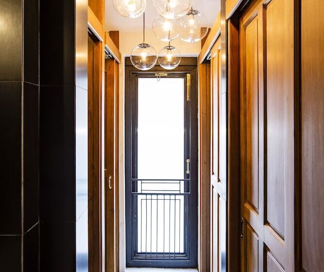 Кровать в Общей Комнате, Khunluang Hostel