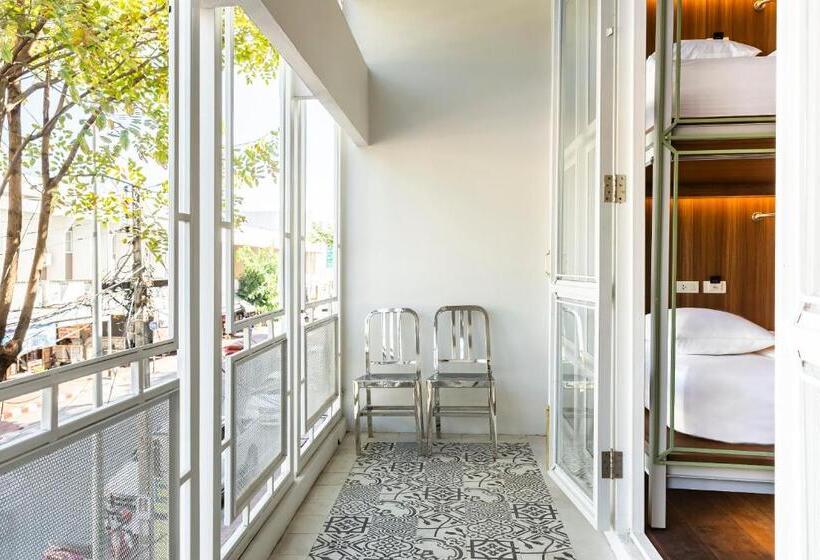 Семейный Номер Совместный Санузел, Khunluang Hostel