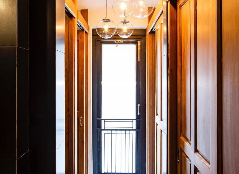 Кровать в Общей Комнате, Khunluang Hostel