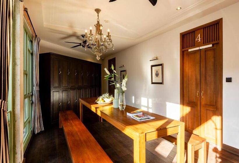 Кровать в Общей Комнате, Khunluang Hostel