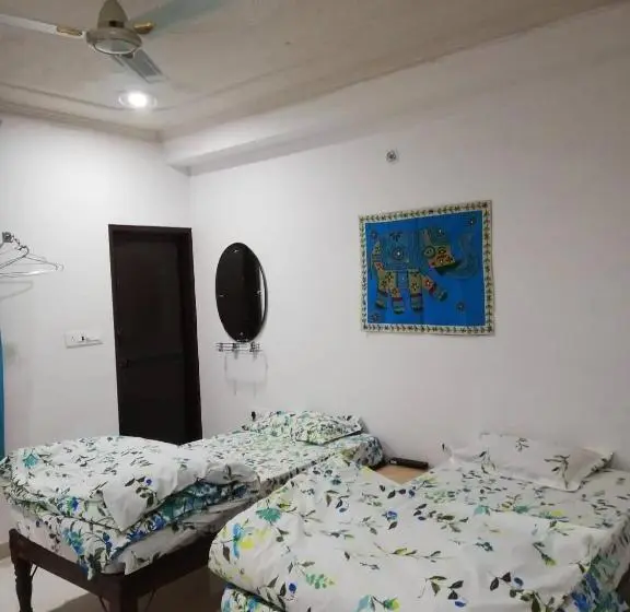 Chambre Standard avec Balcon, Om Trance Hostel