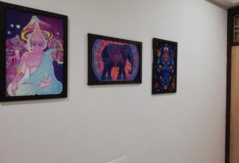 Номер Стандарт с Балконом, Om Trance Hostel