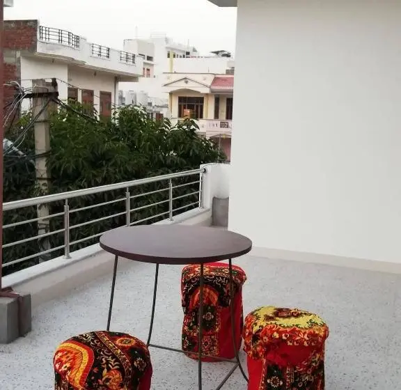 Chambre Standard avec Balcon, Om Trance Hostel